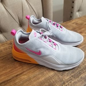 Nike Air Max Motion 2